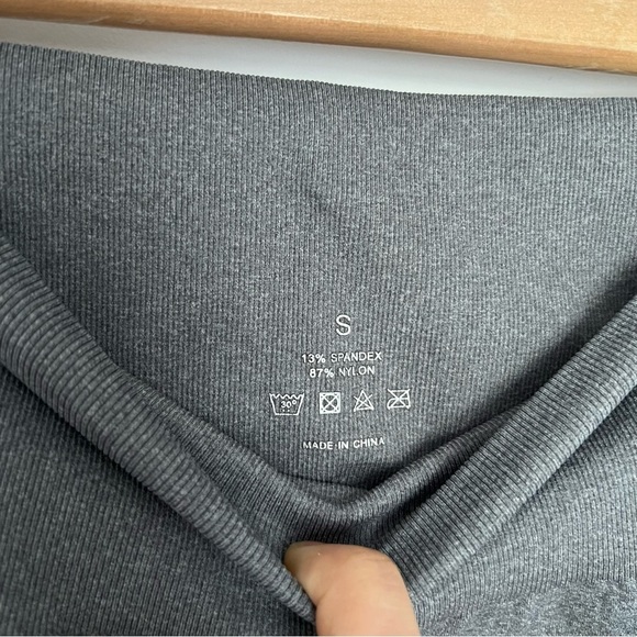 NVGTN Seamless Contour Leggings  size S - Picture 5 of 9